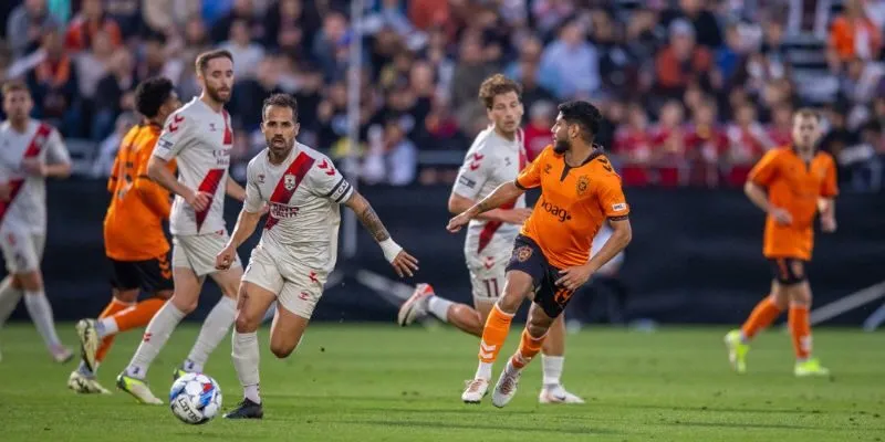 Giải USL Championship diễn ra cạnh tranh, khốc liệt